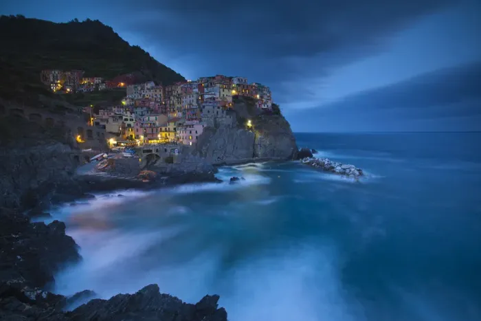 Framed Print : Manarola, Cinque Terre, Riviera di Levante, Liguria, Italy Framed Print : Manarola, Cinque Terre, Riviera di Levante, Liguria, Italy