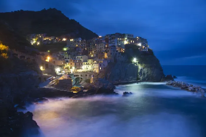 Framed Print : Manarola, Cinque Terre, Riviera di Levante, Liguria, Italy Framed Print : Manarola, Cinque Terre, Riviera di Levante, Liguria, Italy