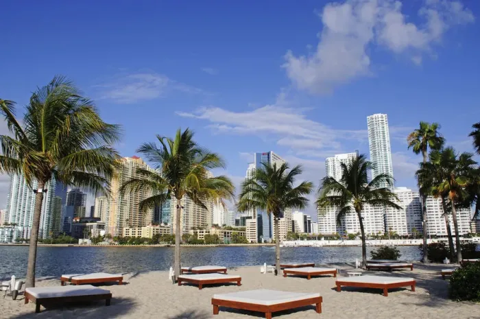 Framed Print : Mandarin Oriental Hotel, Brickell Key Drive, Miami Downtown, Florida, USA