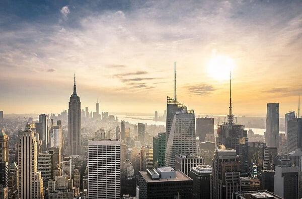 Manhattan skyline with the Empire State Building, New York City, USA