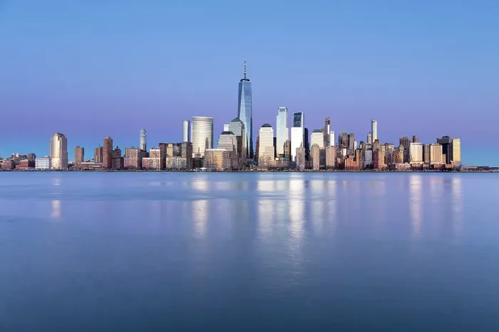 Framed Print : Manhattan and the One World Trade Centre at dusk, from the Exchange Place, Jersey City, New Jersey, USA Framed Print : Manhattan and the One World Trade Centre at dusk, from the Exchange Place, Jersey City, New Jersey, USA