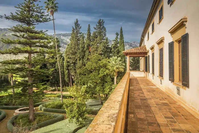 Framed Print : Manor house of the Raixa estate, Bunyola, Mallorca, Balearic Islands, Spain