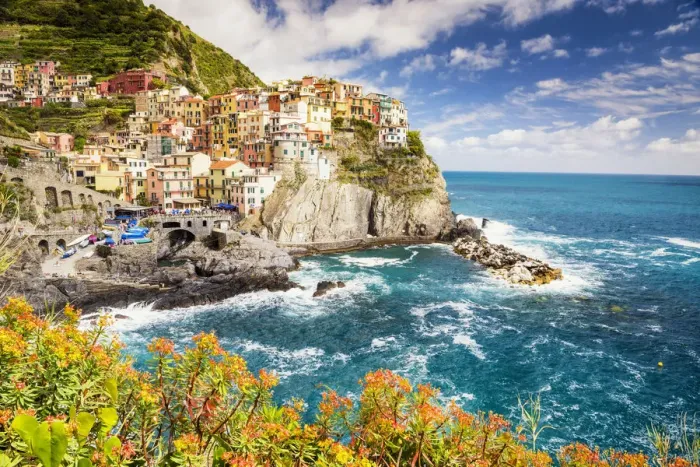 Framed Print : Manorola, Cinque Terre, Liguria, Italy Framed Print : Manorola, Cinque Terre, Liguria, Italy