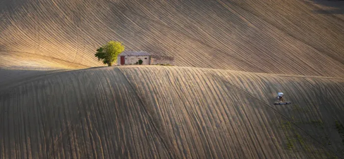 Framed Print : Marches agricultural fields, Montesangiusto village, Macerata district, Marches Framed Print : Marches agricultural fields, Montesangiusto village, Macerata district, Marches