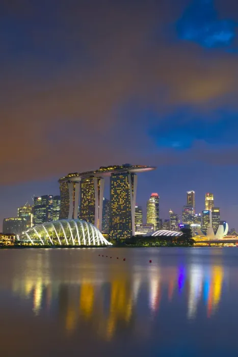 Framed Print : Marina Bay Sands Hotel and Gardens by the Bay, Singapore Framed Print : Marina Bay Sands Hotel and Gardens by the Bay, Singapore