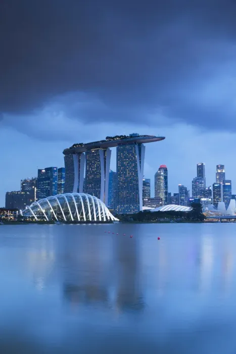 Framed Print : Marina Bay Sands Hotel and Gardens by the Bay, Singapore Framed Print : Marina Bay Sands Hotel and Gardens by the Bay, Singapore