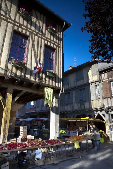 Framed Print : Market Day, Mirepoix, Ariege, Midi-Pyrenees, France Framed Print : Market Day, Mirepoix, Ariege, Midi-Pyrenees, France