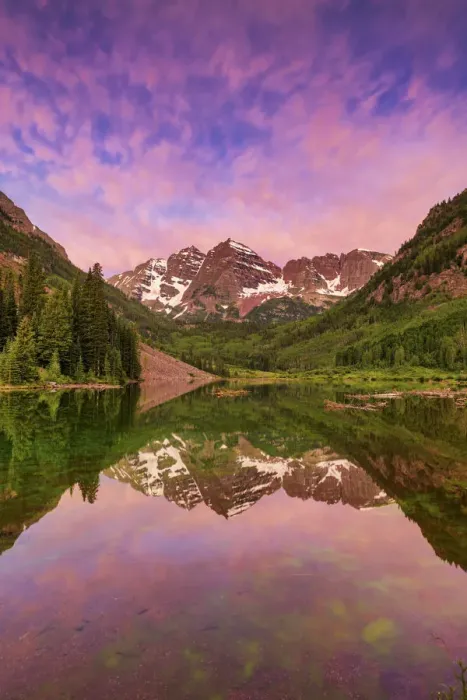 Framed Print : Maroon Bells Reflecting in Maroon Lake at Sunrise, near Aspen, Colorado, USA Framed Print : Maroon Bells Reflecting in Maroon Lake at Sunrise, near Aspen, Colorado, USA