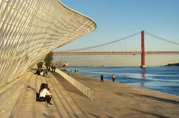 Framed Print : The MaT (Museum of Art, Architecture and Technology), bordering the Tagus river Framed Print : The MaT (Museum of Art, Architecture and Technology), bordering the Tagus river
