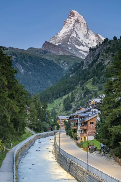Framed Print : Matterhorn at sunrise, Zermatt, Valais, Switzerland Framed Print : Matterhorn at sunrise, Zermatt, Valais, Switzerland