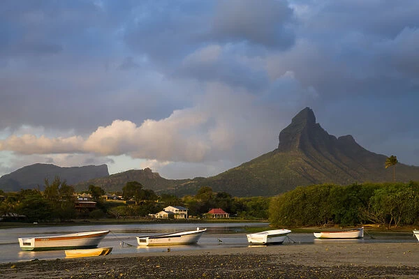 Mauritius, Western Mauritius, Tamarin, Montagne du Rempart mountain (el