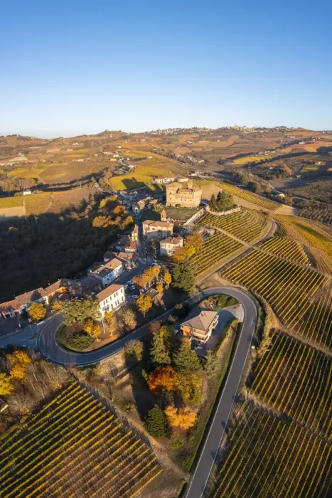 Framed Print : medieval Castello di Grinzane Cavour. Grinzane Cavour, Langhe, Piedmont, Italy Framed Print : medieval Castello di Grinzane Cavour. Grinzane Cavour, Langhe, Piedmont, Italy
