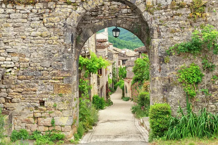 Framed Print : Medieval Gate, Bruniquel, Tarn-et-Garonne, Occitanie, France Framed Print : Medieval Gate, Bruniquel, Tarn-et-Garonne, Occitanie, France