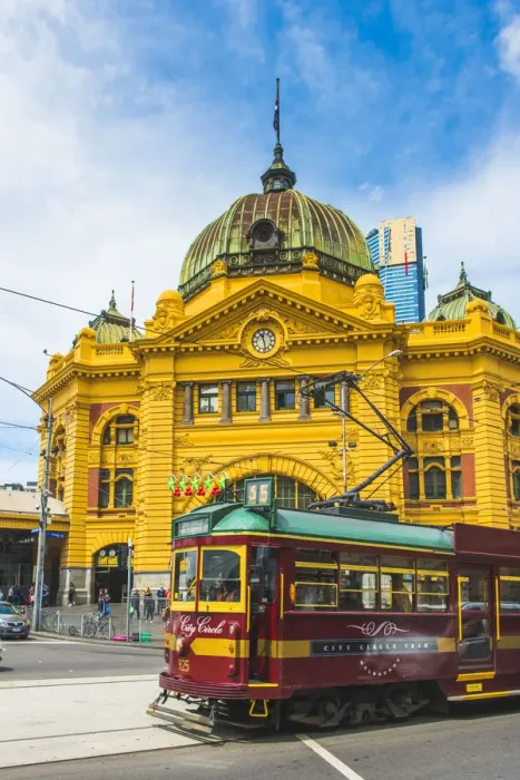 Framed Print : Melbourne, Victoria, Australia. Flinders Street Station and the historical old tram Framed Print : Melbourne, Victoria, Australia. Flinders Street Station and the historical old tram