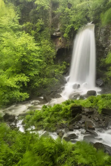 Framed Print : Melincourt Falls, Resolven, Neath, Wales Framed Print : Melincourt Falls, Resolven, Neath, Wales