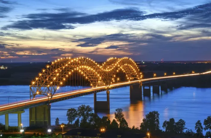 Framed Print : Memphis, Tennessee, Mississippi River, Hernand De Soto Bridge, Connection Between