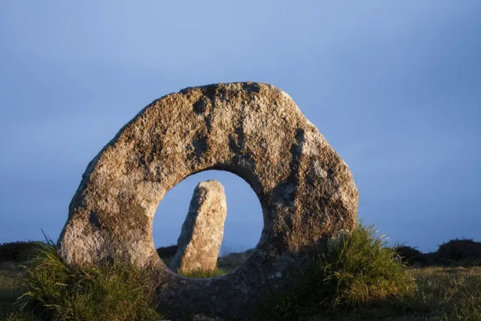 Framed Print : Men-an Tol, Madron, Cornwall, England Framed Print : Men-an Tol, Madron, Cornwall, England