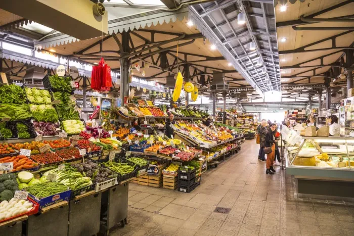 Framed Print : Mercato Albinelli, Modena, Emilia-Romagna, Italy Framed Print : Mercato Albinelli, Modena, Emilia-Romagna, Italy