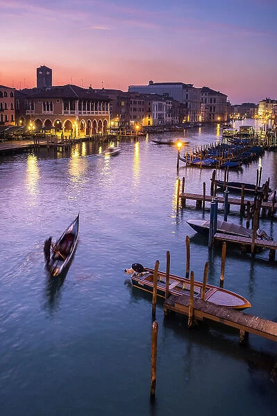 Mercato di Rialto, Grand Canal, Venice, Veneto, Italy