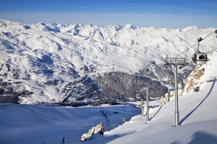 Framed Print : Meribel ski resort (1450m) in the Three Valleys, Les Trois Vallees, Savoie, French Alps Framed Print : Meribel ski resort (1450m) in the Three Valleys, Les Trois Vallees, Savoie, French Alps