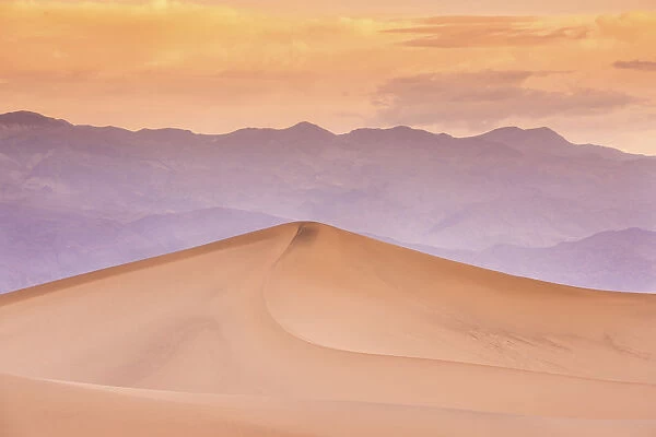 Mesquite Dunes, Death Valley National Park, California, USA