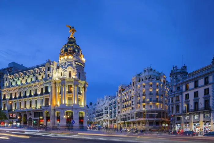 Framed Print : Metropolis Building at Dusk, Madrid, Spain Framed Print : Metropolis Building at Dusk, Madrid, Spain