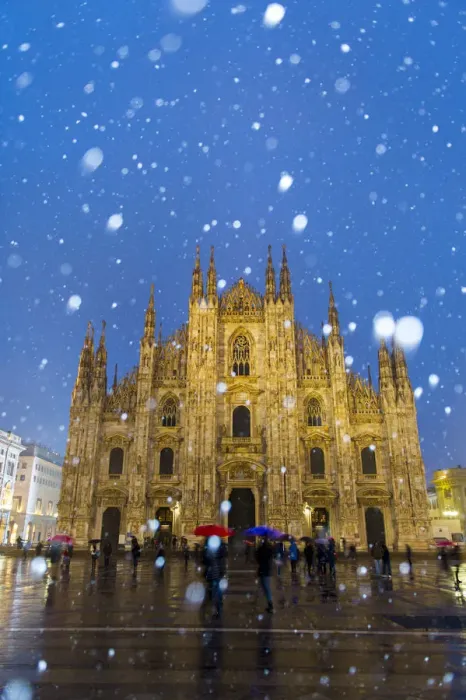 Framed Print : Milans Duomo cathedral in winter with snow and artificial lights Framed Print : Milans Duomo cathedral in winter with snow and artificial lights