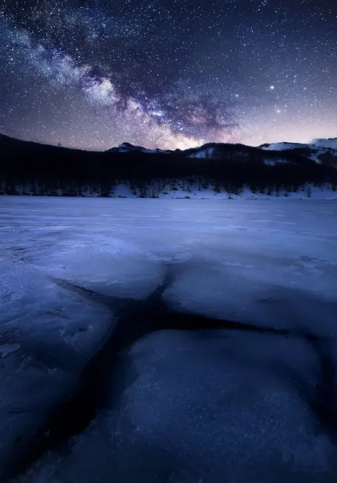 Framed Print : Milky way over a frozen lake (Lago Baccio) in the central Appennines, Emilia Romagna Framed Print : Milky way over a frozen lake (Lago Baccio) in the central Appennines, Emilia Romagna