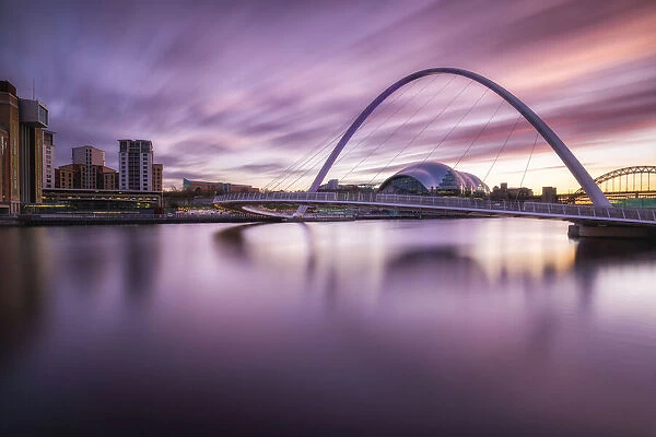 Millenium Bridge, Gateshead, Tyne & Wear, England, UK