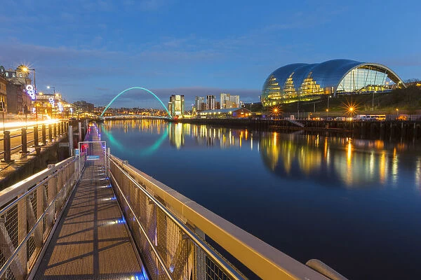 Millenium Bridge illuminated at dusk, River Tyne, Newcastle, Tyne and Wear, England