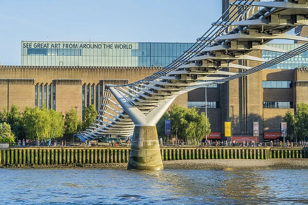 Millennium Bridge, the River Thames and The Tate Modern, London, England, UK