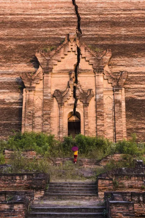 Framed Print : Mingun, Sagaing region, Myanmar (Burma). Woman with red umbrella climbs the stairs Framed Print : Mingun, Sagaing region, Myanmar (Burma). Woman with red umbrella climbs the stairs