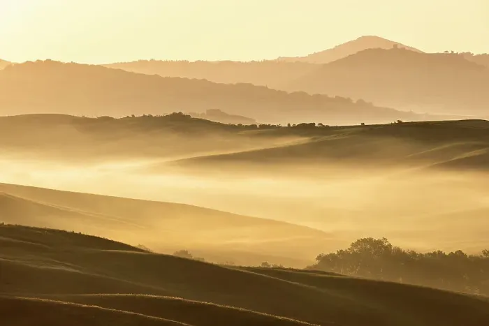 Framed Print : Misty morning in the Val D'orcia, Tuscany, Italy