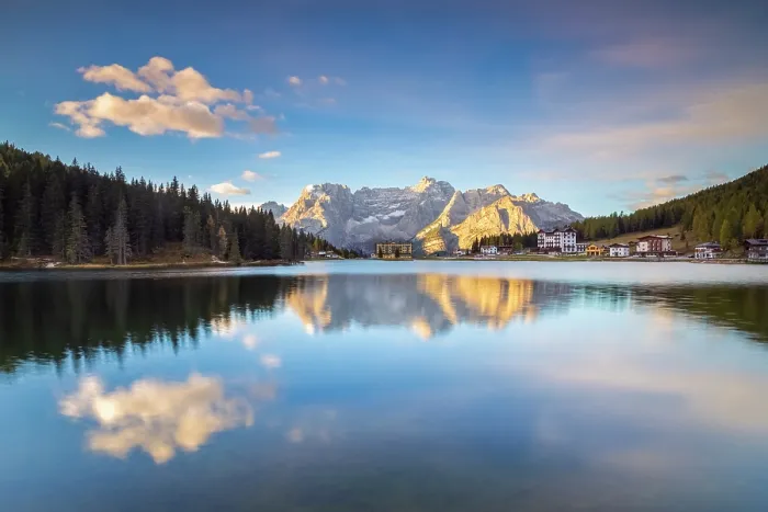 Framed Print : Misurina Lake with Sorapis mountain group behind in autumn. Dolomites, Auronzo di Cadore, Belluno, Veneto, Italy