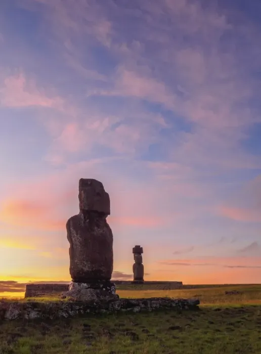 Framed Print : Moais in Tahai Archaeological Complex at sunset, Rapa Nui National Park, Easter Island Framed Print : Moais in Tahai Archaeological Complex at sunset, Rapa Nui National Park, Easter Island