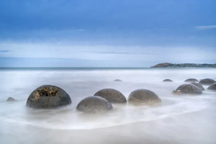 Framed Print : Moeraki Boulders. Hampden, Waitaki district, Otago region, South Island, New Zealand Framed Print : Moeraki Boulders. Hampden, Waitaki district, Otago region, South Island, New Zealand