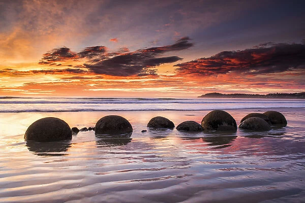 Moeraki Boulders at Sunrise, Otago Coast, New Zealand
