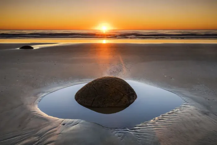Framed Print : Moeraki Boulders at Sunrise, Otago Coast, New Zealand Framed Print : Moeraki Boulders at Sunrise, Otago Coast, New Zealand