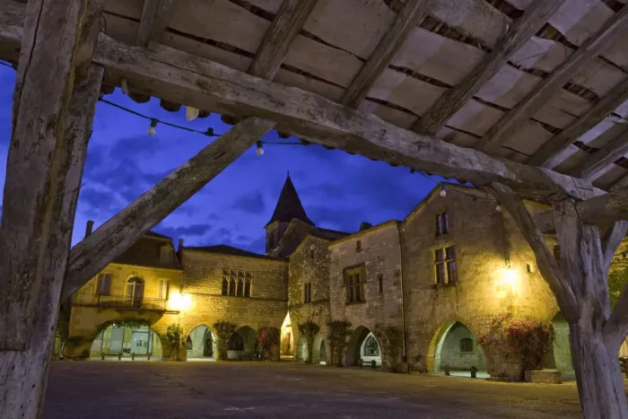 Framed Print : Monpazier, Dordogne, France Framed Print : Monpazier, Dordogne, France