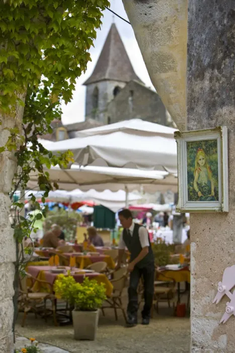 Framed Print : Monpazier, Dordogne, France Framed Print : Monpazier, Dordogne, France