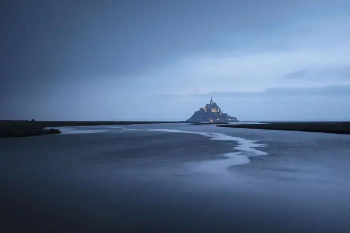 Framed Print : Mont Saint-Michel at high tide, Manche, Normandy, France Framed Print : Mont Saint-Michel at high tide, Manche, Normandy, France