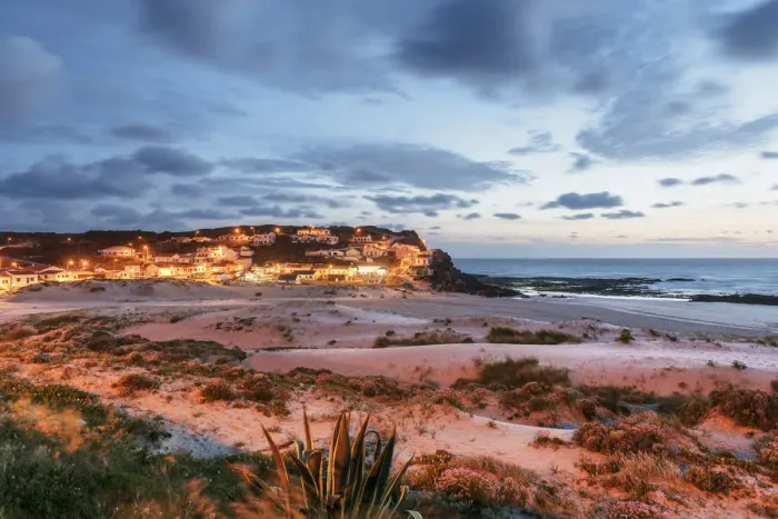 Framed Print : Monte Clerigo beach in the evening. Parque Natural do Sudoeste Alentejano e Costa