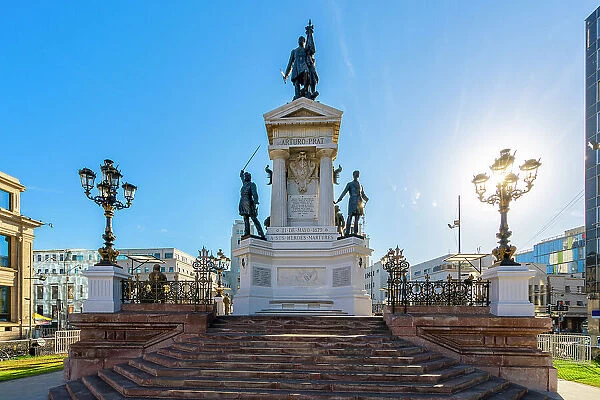 Monument to the Heroes of Iquique at Plaza Sotomayor on sunny day, UNESCO, Valparaiso, Valparaiso Province, Valparaiso Region, Chile