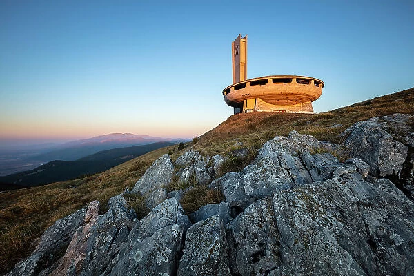 Monumento Buzludja, Monumento Peak, Balkan Mountain, Bulgaria