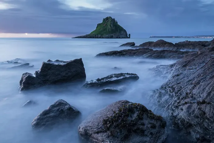 Framed Print : Moody seascape on the rocky shores of Torbay near Thatcher Rock, Torquay, Devon, England. Winter (February) 2022 Framed Print : Moody seascape on the rocky shores of Torbay near Thatcher Rock, Torquay, Devon, England. Winter (February) 2022