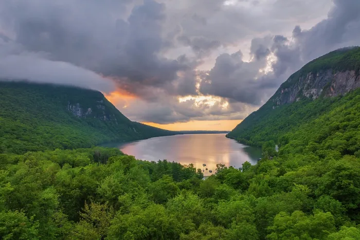 Framed Print : Moody sunset over Lake Willoughby, Northeast Kingdom, Westmore, Vermont, USA Framed Print : Moody sunset over Lake Willoughby, Northeast Kingdom, Westmore, Vermont, USA