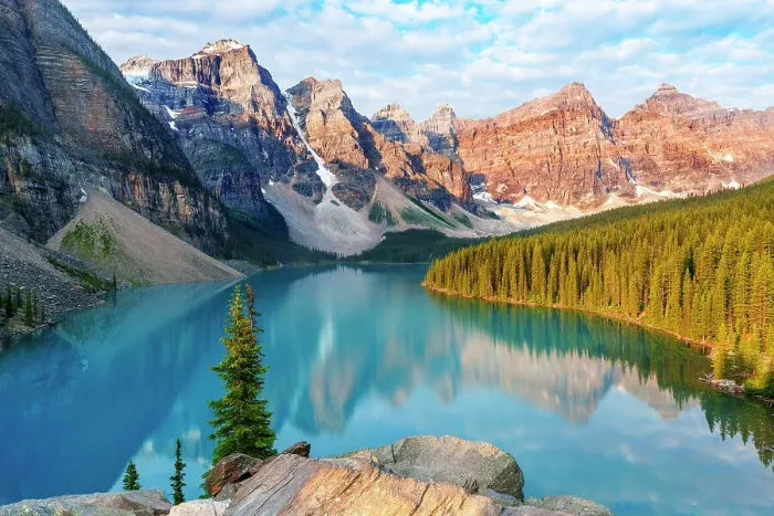 Framed Print : Moraine Lake during summer in Banff National Park, Alberta, Canada Framed Print : Moraine Lake during summer in Banff National Park, Alberta, Canada