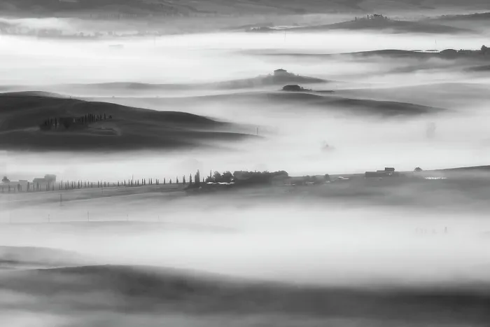 Framed Print : Morning mist at Val d'Orcia, Tuscany, Italy