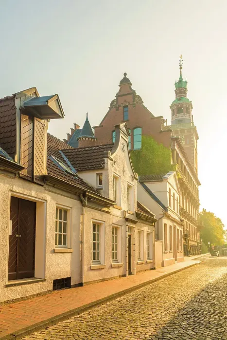 Framed Print : Morning mood in the old town with a view of the town hall, Leer, East Frisia, Lower Saxony, Germany