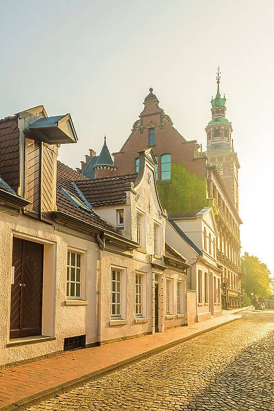 Morning mood in the old town with a view of the town hall, Leer, East Frisia, Lower Saxony, Germany
